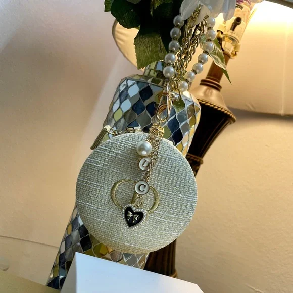 Dior - Picture 7 of 17